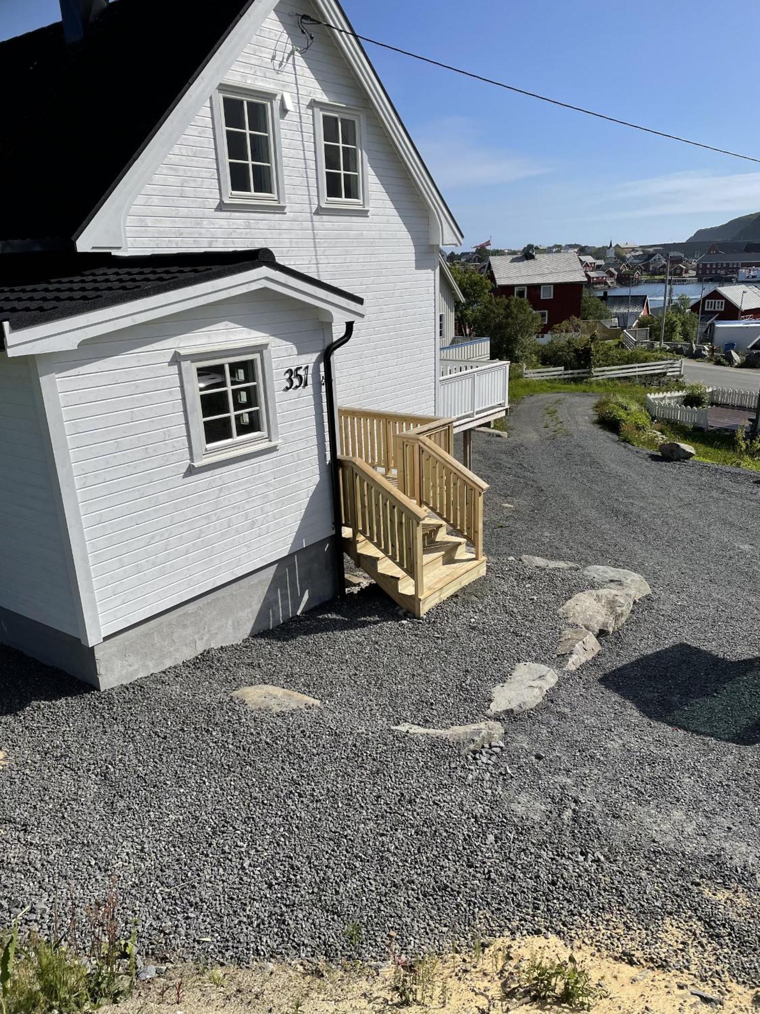 Koselig Nyrestaurert Hus Med Flott Utsikt! Villa Reine Eksteriør billede